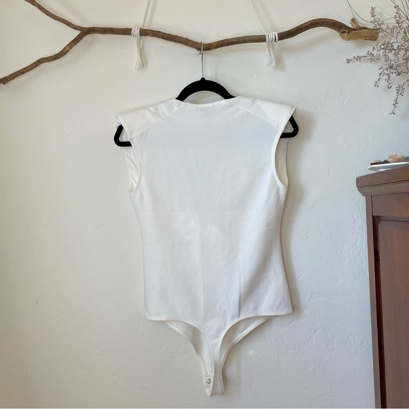 Express Cream Colored Plunge Bodysuit NWOT - Picture 7 of 8